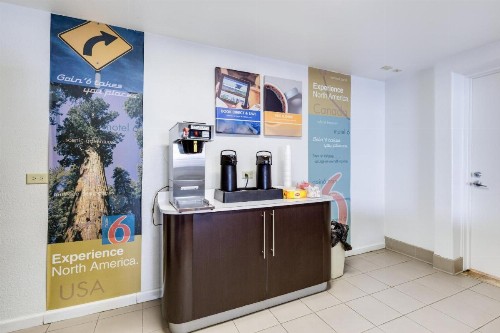 Motel 6-San Jose CA - Convention Center - image 27