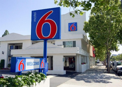Motel 6-San Jose CA - Convention Center - image 4