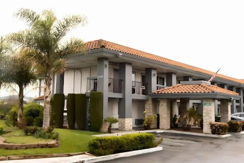 Fontaine Inn - image 1