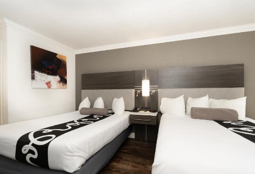 Fontaine Inn - image 29