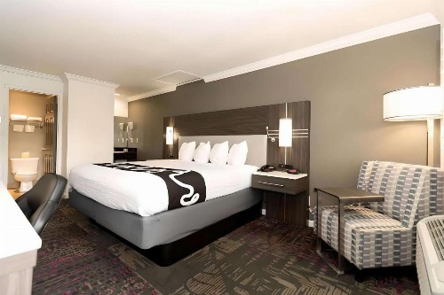 Fontaine Inn - image 7