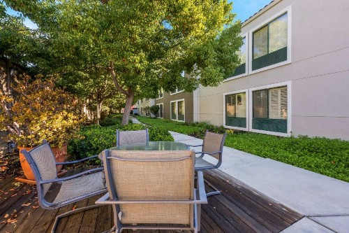 Best Western Lanai Garden Inn & Suites - image 14