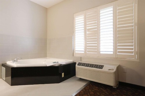 Best Western Lanai Garden Inn & Suites - image 17