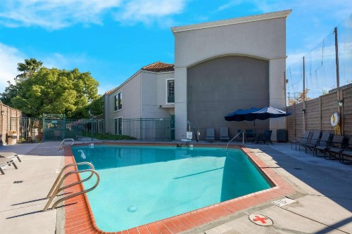Best Western Lanai Garden Inn & Suites - image 2