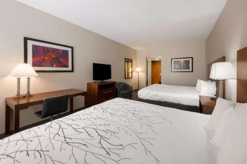 Best Western Lanai Garden Inn & Suites - image 26