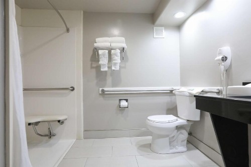 Best Western Lanai Garden Inn & Suites - image 29