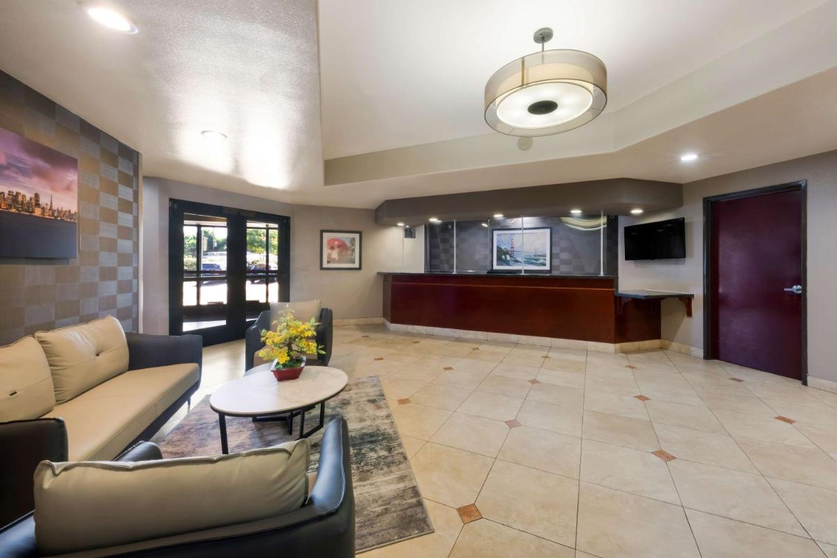 Best Western Lanai Garden Inn & Suites - image 6