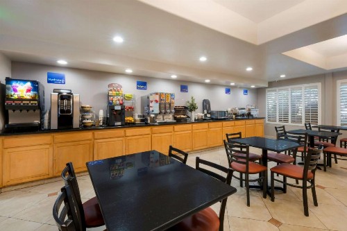 Best Western Lanai Garden Inn & Suites - image 7