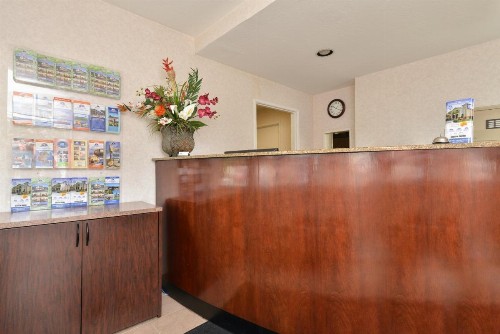 Americas Best Value Inn San Jose - image 6