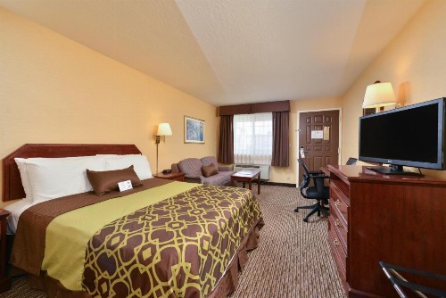 Americas Best Value Inn San Jose - image 9