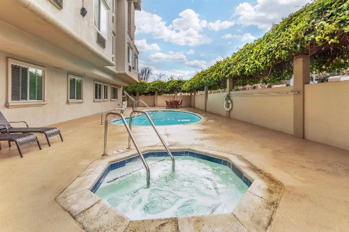 Best Western Plus Airport Plaza - image 11