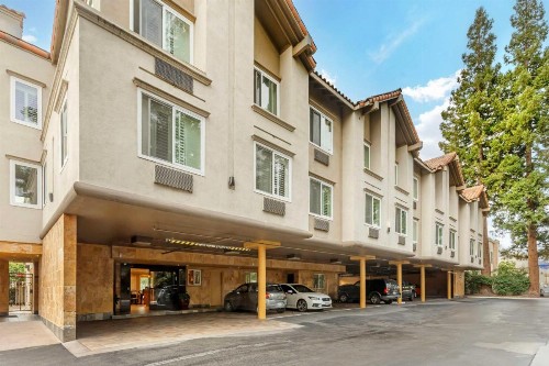Best Western Plus Airport Plaza - image 19