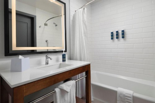 Four Points by Sheraton San Jose - image 18