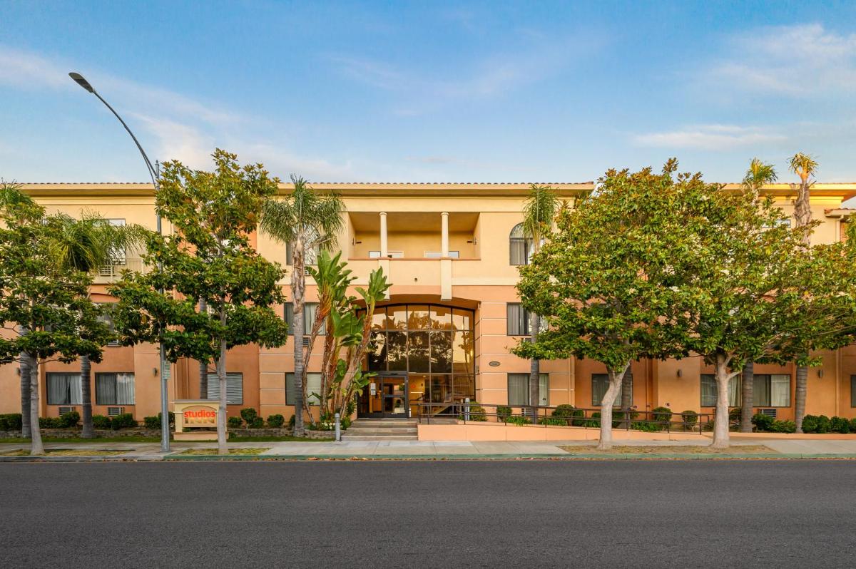 Studios Inn - image 6