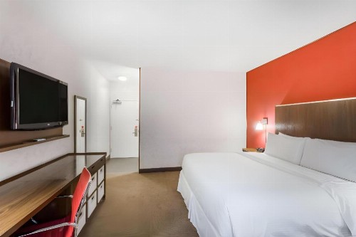 Wyndham Garden Silicon Valley - image 16