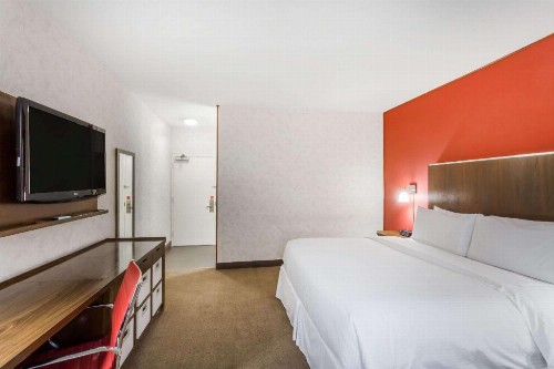 Wyndham Garden Silicon Valley - image 34