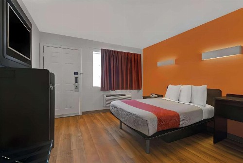 Motel 6-San Jose CA - South - image 15