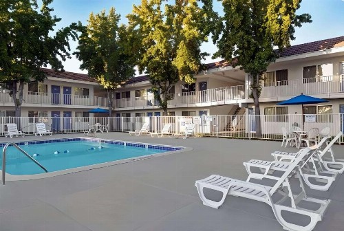 Motel 6-San Jose CA - South - image 16
