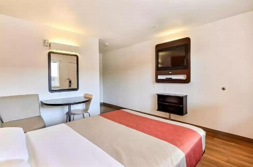 Motel 6-San Jose CA - South - image 30