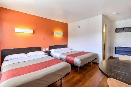 Motel 6-San Jose CA - South - image 4