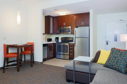Residence Inn by Marriott San Jose Airport - image 3