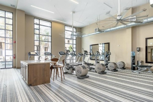 Global Luxury Suites at Baypointe Station - image 8