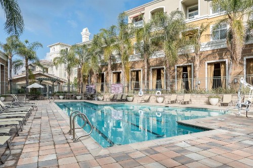 Churchill Living Verdant - image 12