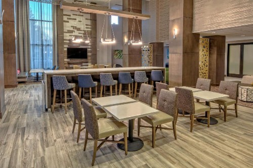 Hampton Inn & Suites San Jose Airport - image 10