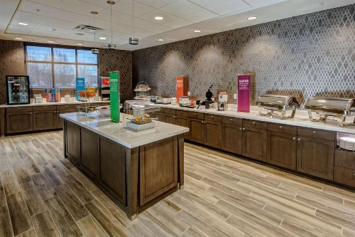Hampton Inn & Suites San Jose Airport - image 3