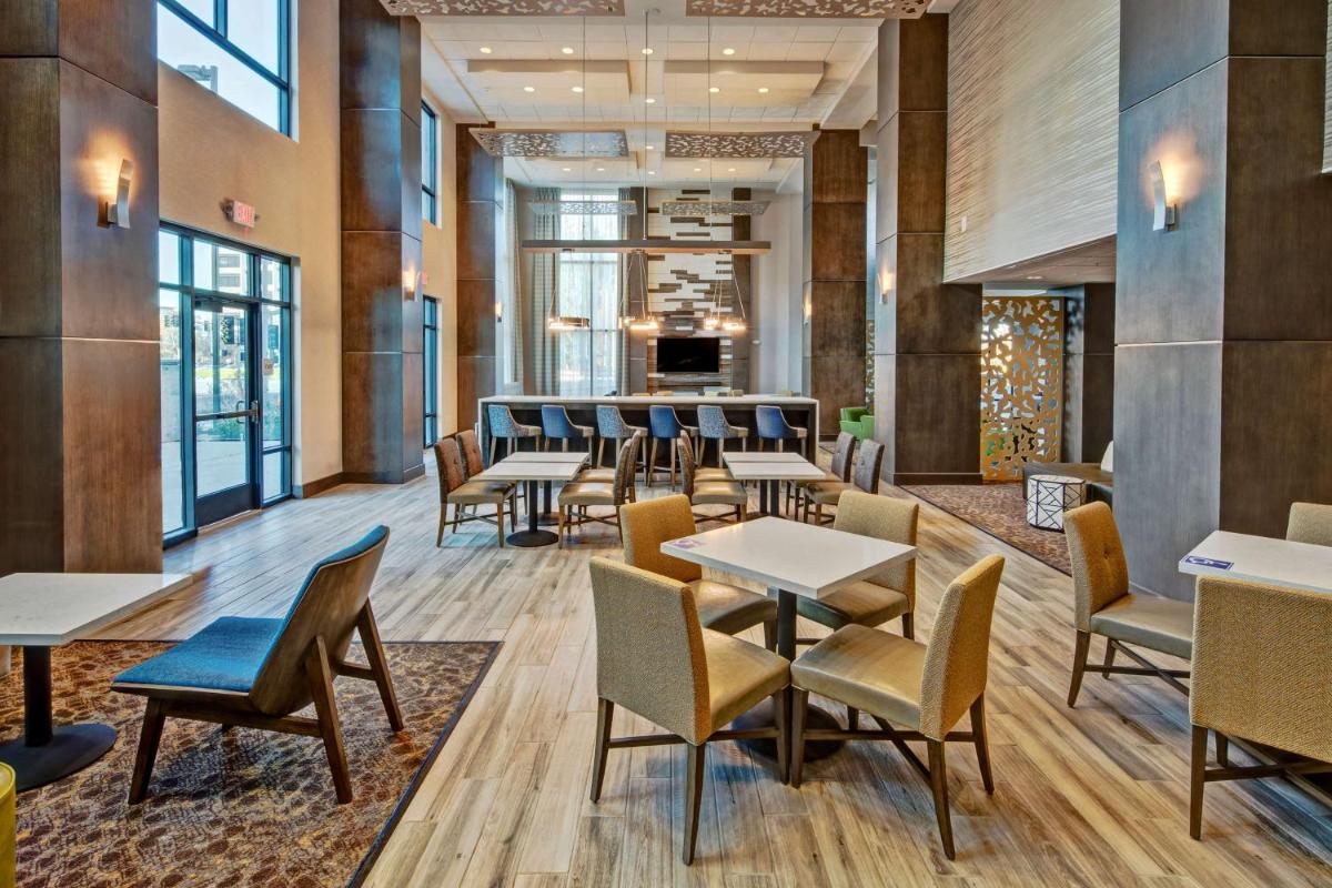 Hampton Inn & Suites San Jose Airport - image 6