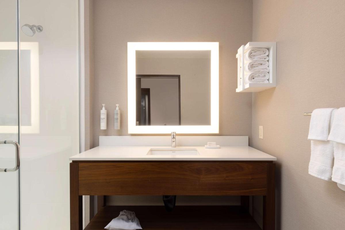Wingate by Wyndham San Jose - image 2