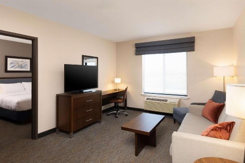 Wingate by Wyndham San Jose - image 3