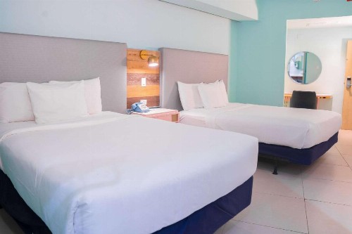 Comfort Inn San Juan - image 41