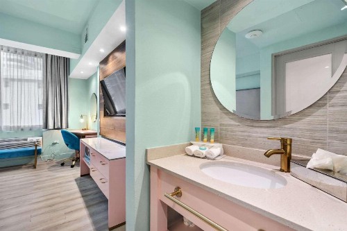 Comfort Inn San Juan - image 49