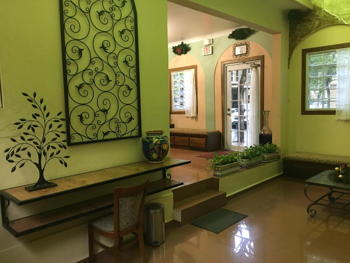 Hotel Iberia - San Juan - image 3