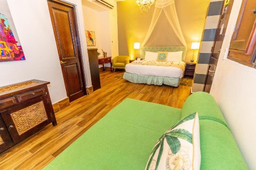 CasaBlanca Hotel - image 13