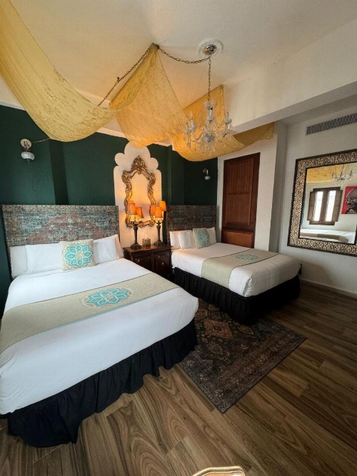 CasaBlanca Hotel - image 17