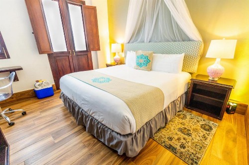 CasaBlanca Hotel - image 22