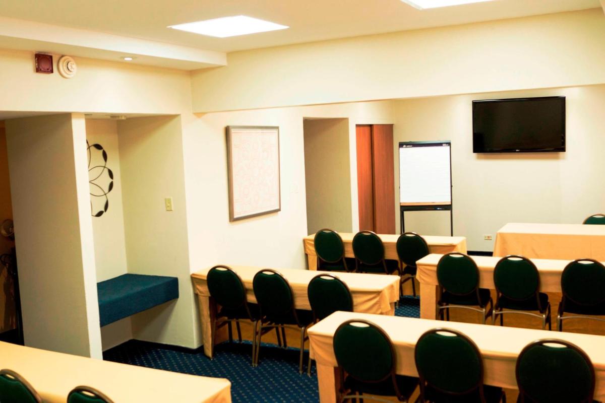 Courtyard by Marriott San Juan Miramar - image 2