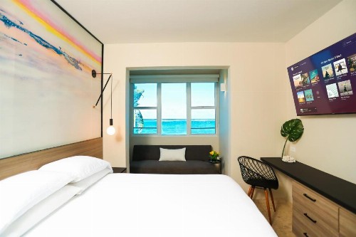 The Tryst Beachfront Hotel - image 14