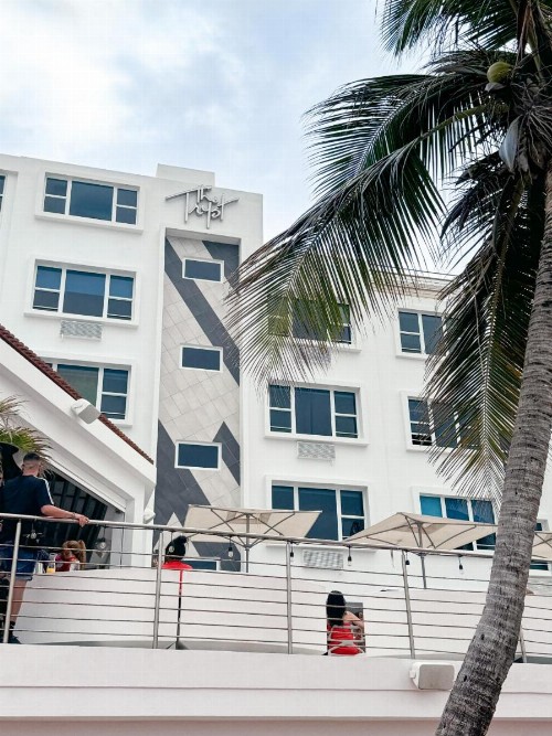 The Tryst Beachfront Hotel - image 43