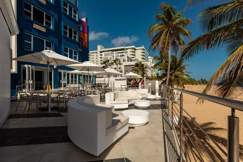 The Tryst Beachfront Hotel - image 9
