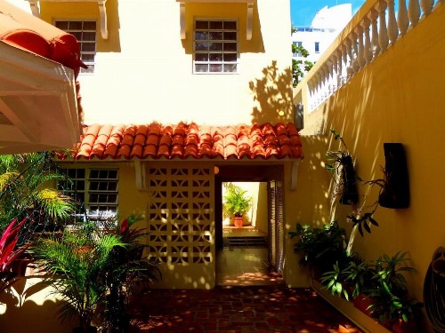 Canario Boutique Hotel - image 13