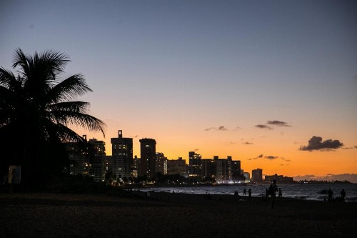 Numero Uno Beach House - image 12