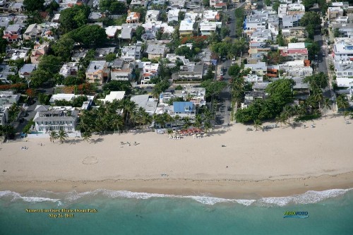 Numero Uno Beach House - image 16
