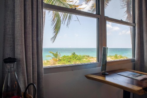 Numero Uno Beach House - image 42
