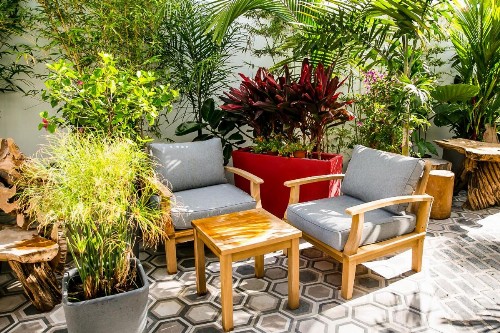 Numero Uno Beach House - image 7