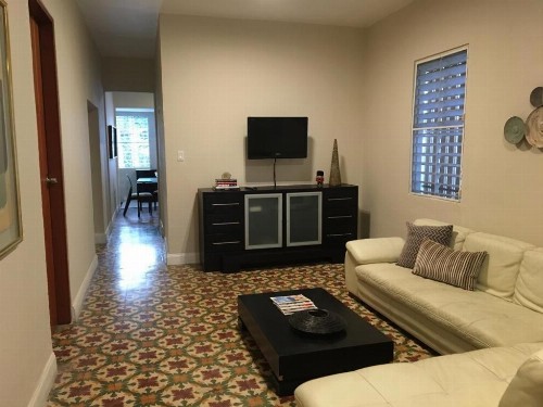 Calle Hollanda 3 Bedroom Home - image 39