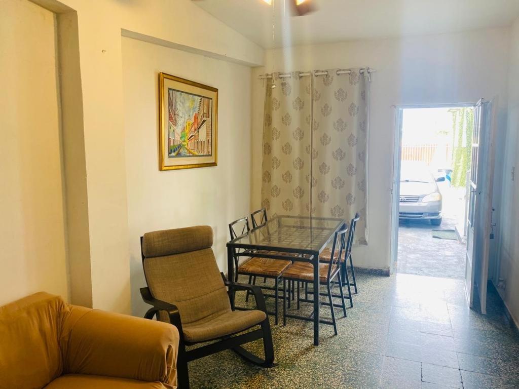 Calle Hollanda 3 Bedroom Home - image 6