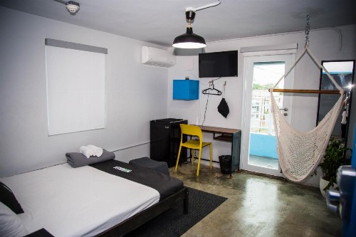 Nomada Urban Beach Hostel - image 11